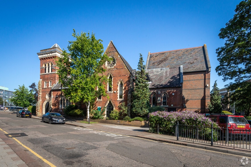 40 Upper George St, Luton to rent - Building Photo - Image 3 of 6