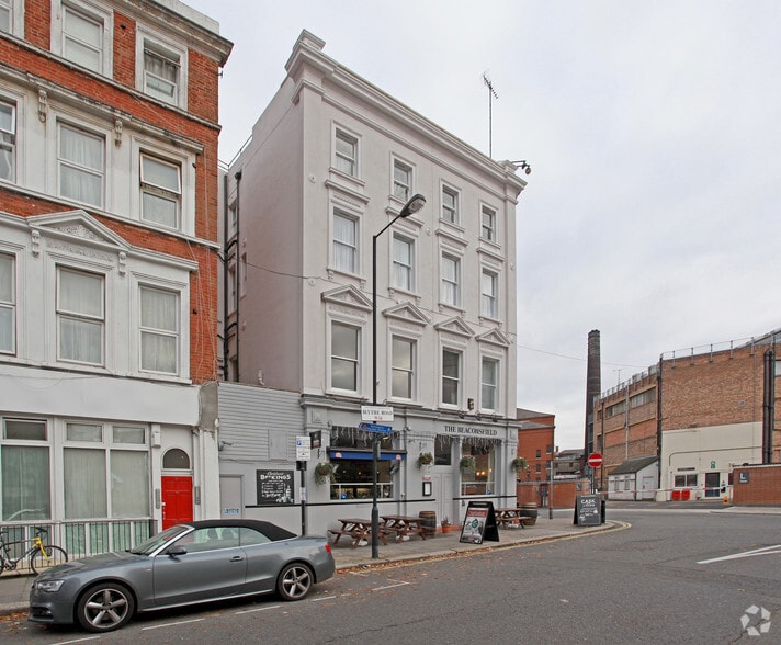 24 Blythe Rd, London to rent - Building Photo - Image 2 of 2