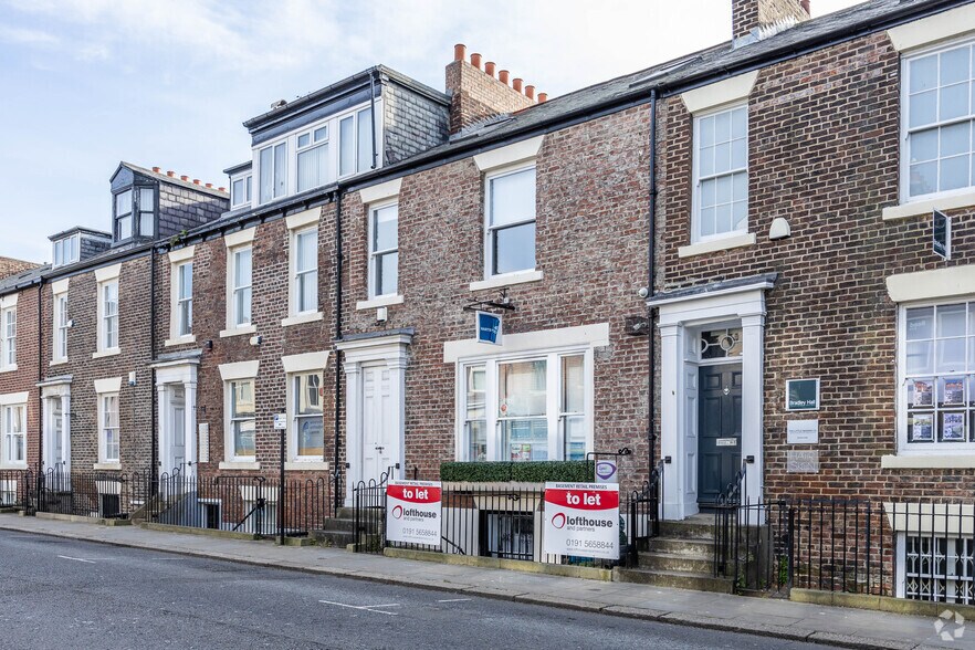 48 Frederick St, Sunderland to rent - Building Photo - Image 2 of 3