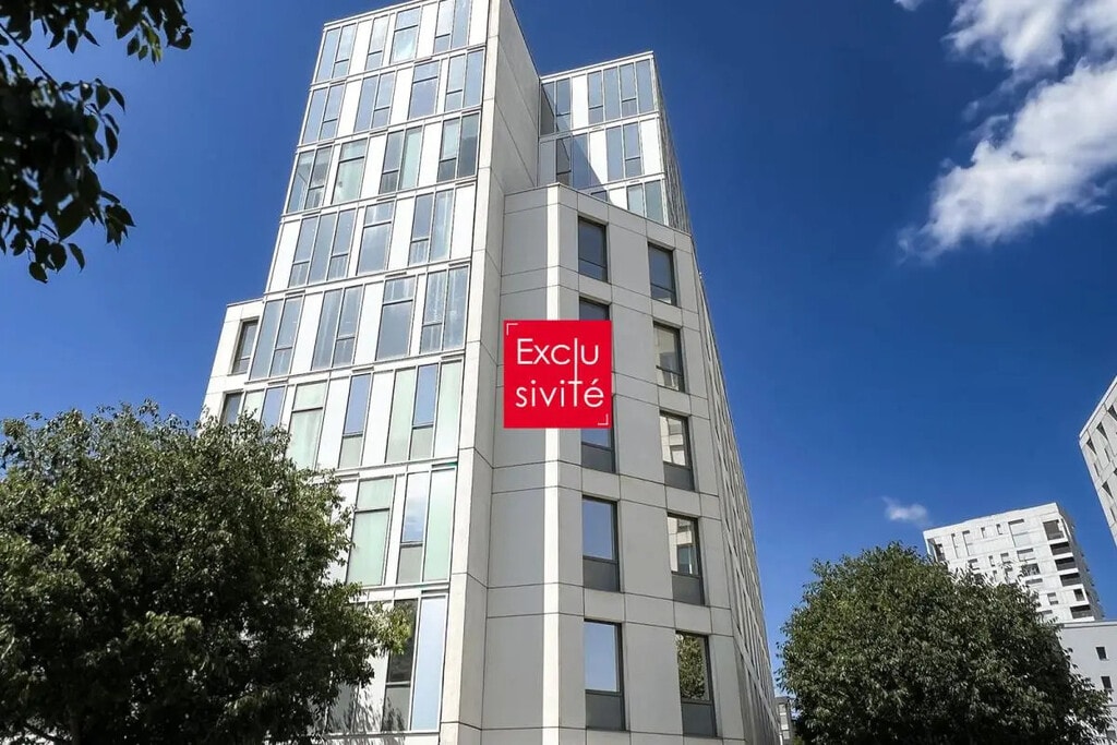 Location Bureaux 2 558 m² - Photo 1