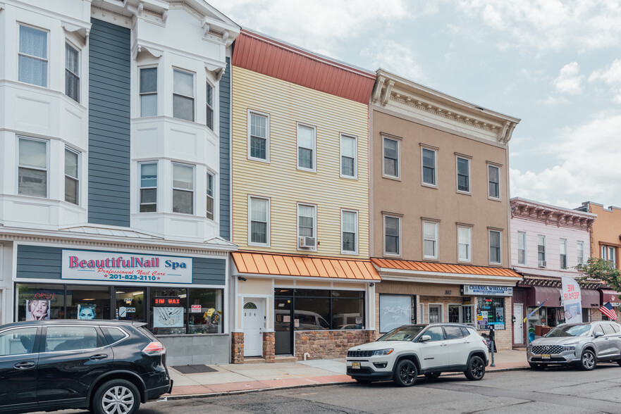 804 Broadway, Bayonne, NJ for sale - Building Photo - Image 1 of 1