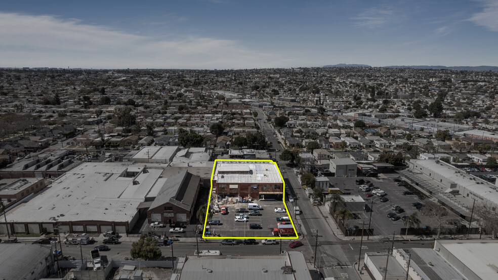 2000-2010 W 62nd St, Los Angeles, CA for sale - Building Photo - Image 3 of 41