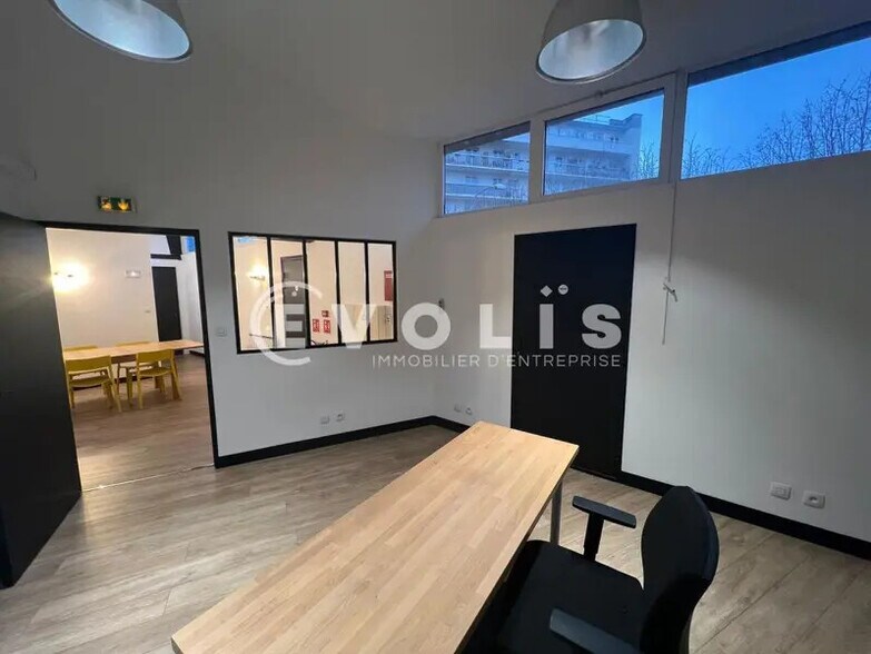 Office in Saint-Maur-des-Fossés to rent - Interior Photo - Image 3 of 9