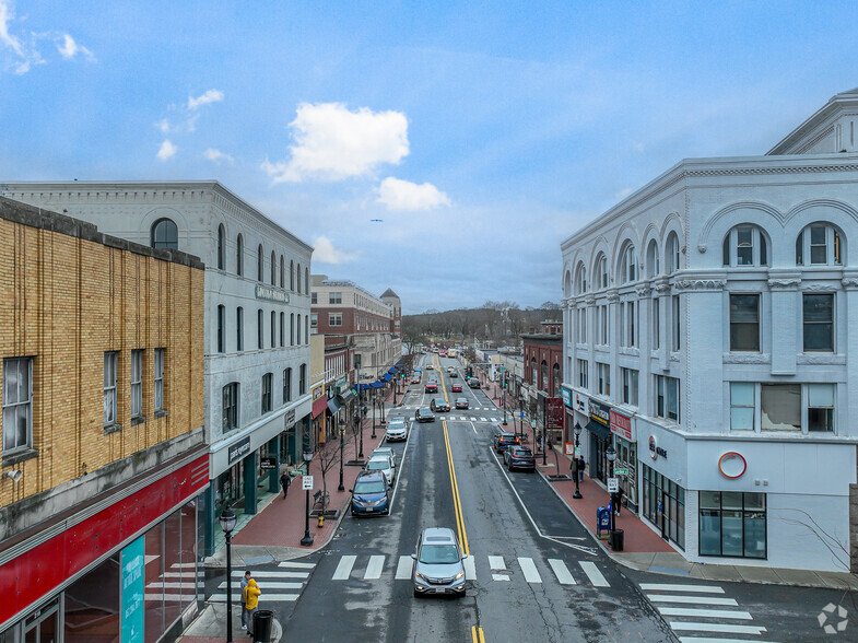 289 Moody St, Waltham, MA for rent - Building Photo - Image 3 of 3