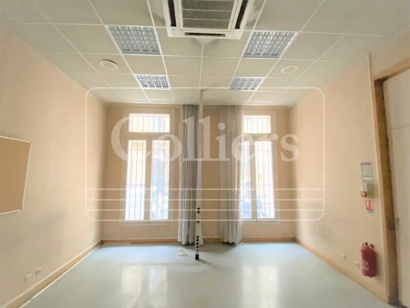 Office in Marseille to rent Interior Photo- Image 1 of 9