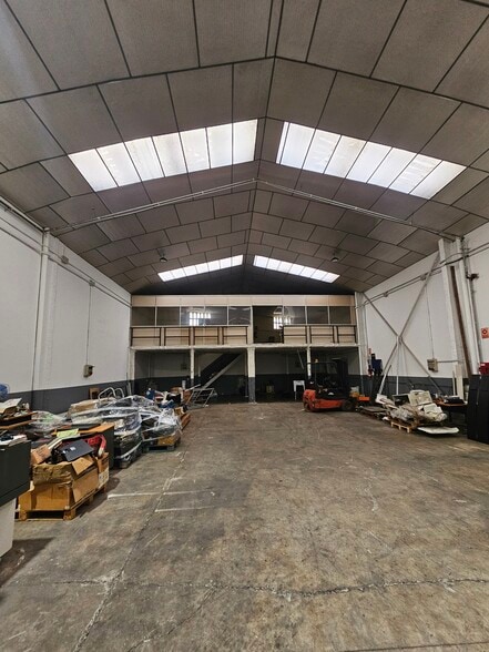 Industrial in Santa Perpètua de Mogoda, Barcelona to rent - Interior Photo - Image 2 of 2