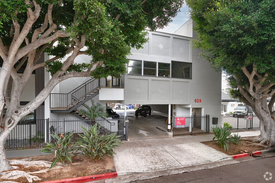 629 2nd St, Encinitas, CA for sale - Building Photo - Image 1 of 1
