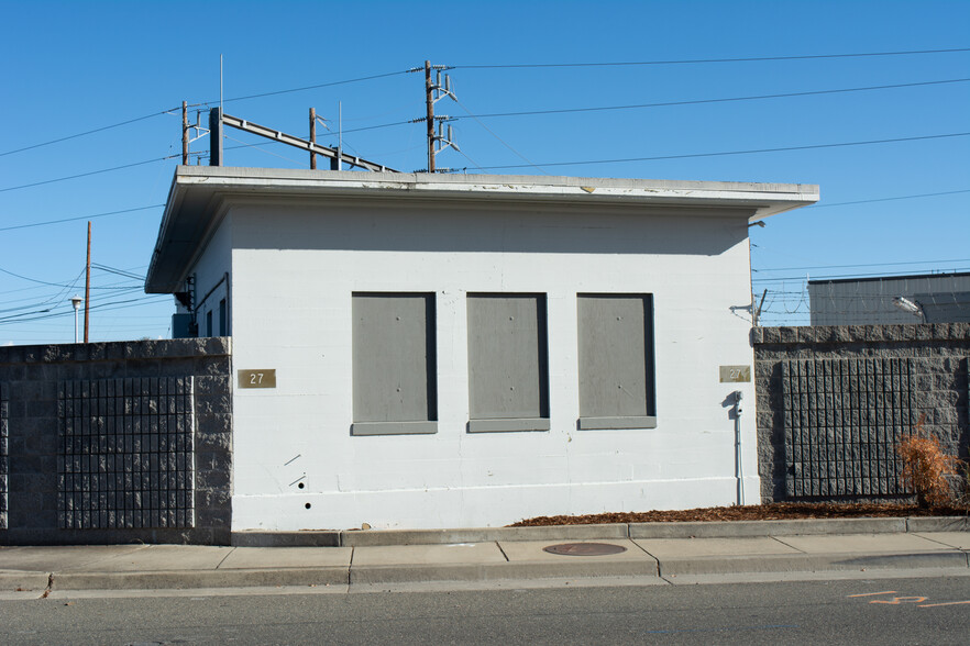 5010 Arnold Ave, Mcclellan, CA for rent - Building Photo - Image 1 of 5