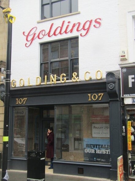 107 High St, Bedford to rent - Building Photo - Image 1 of 2