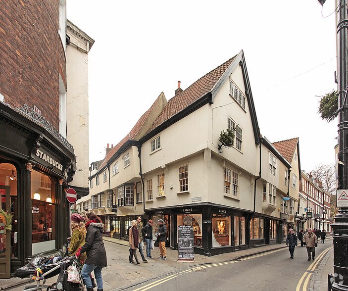60 Stonegate, York for sale - Primary Photo - Image 1 of 1