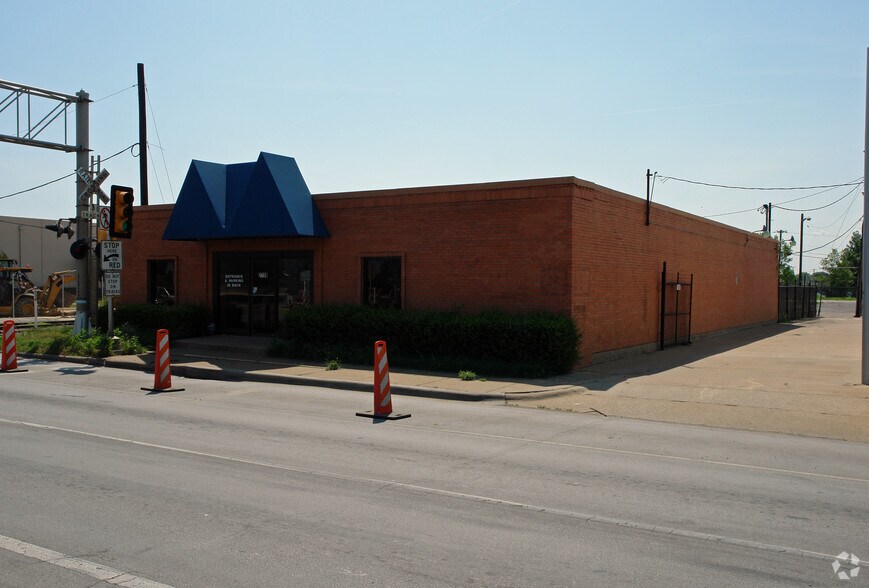 2728 Mockingbird Ln, Dallas, TX for sale - Primary Photo - Image 1 of 1