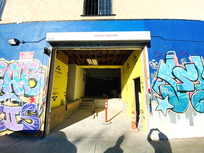 915 S Duncan Ave, Los Angeles, CA for rent - Building Photo - Image 1 of 19