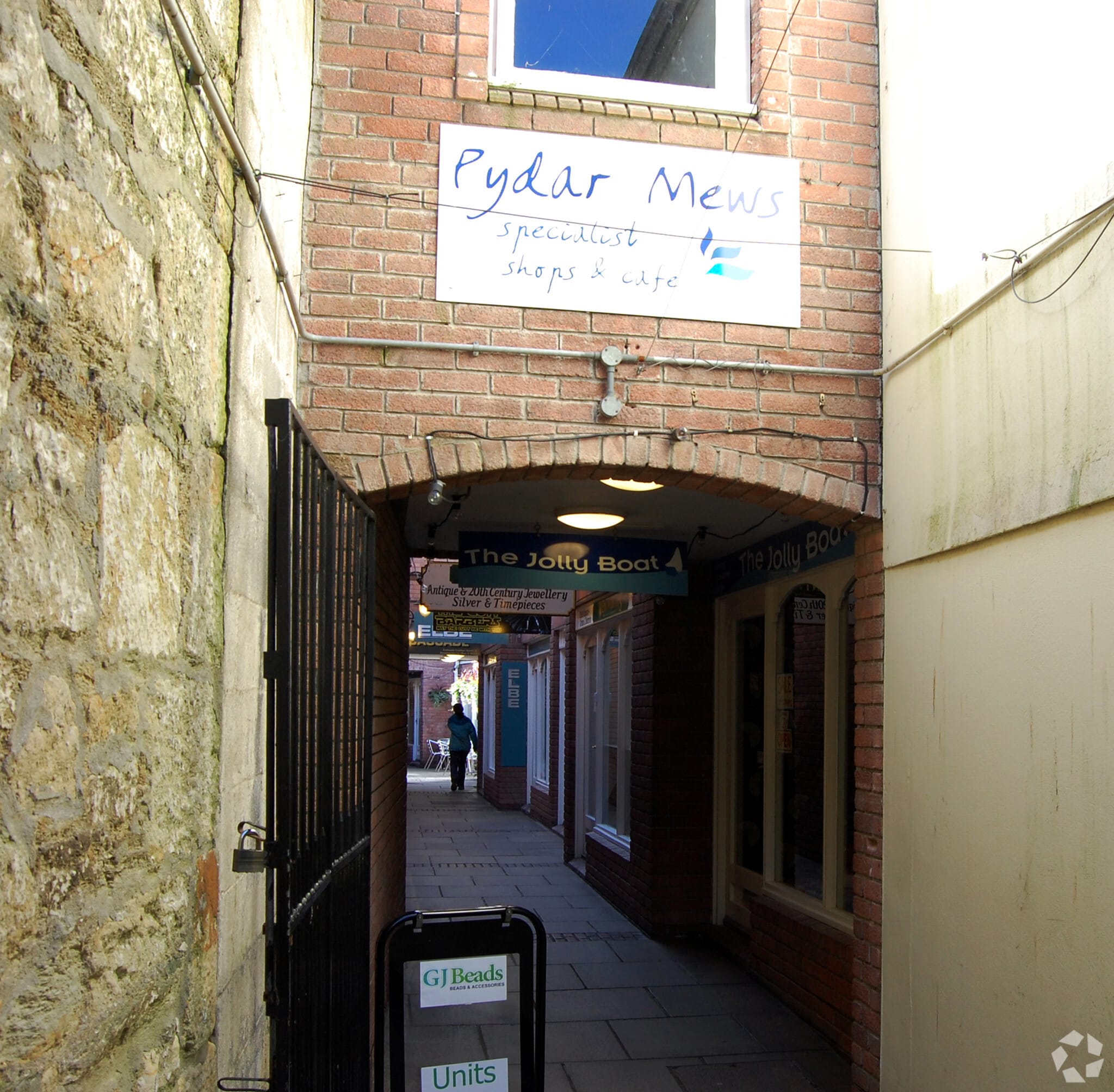 6-11 Pydar Mews, Truro for sale Primary Photo- Image 1 of 1