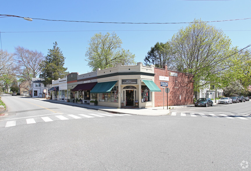 1-3 N Main St, Essex, CT for rent - Primary Photo - Image 1 of 9