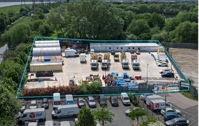 6 Morson Rd, Enfield to rent Building Photo- Image 1 of 5