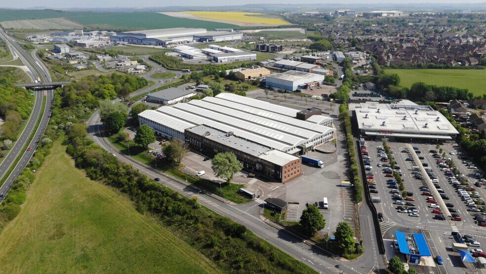 London Rd, Amesbury for sale - Primary Photo - Image 1 of 1