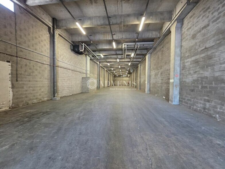 Light Industrial in Garges-lès-Gonesse to rent - Interior Photo - Image 3 of 7