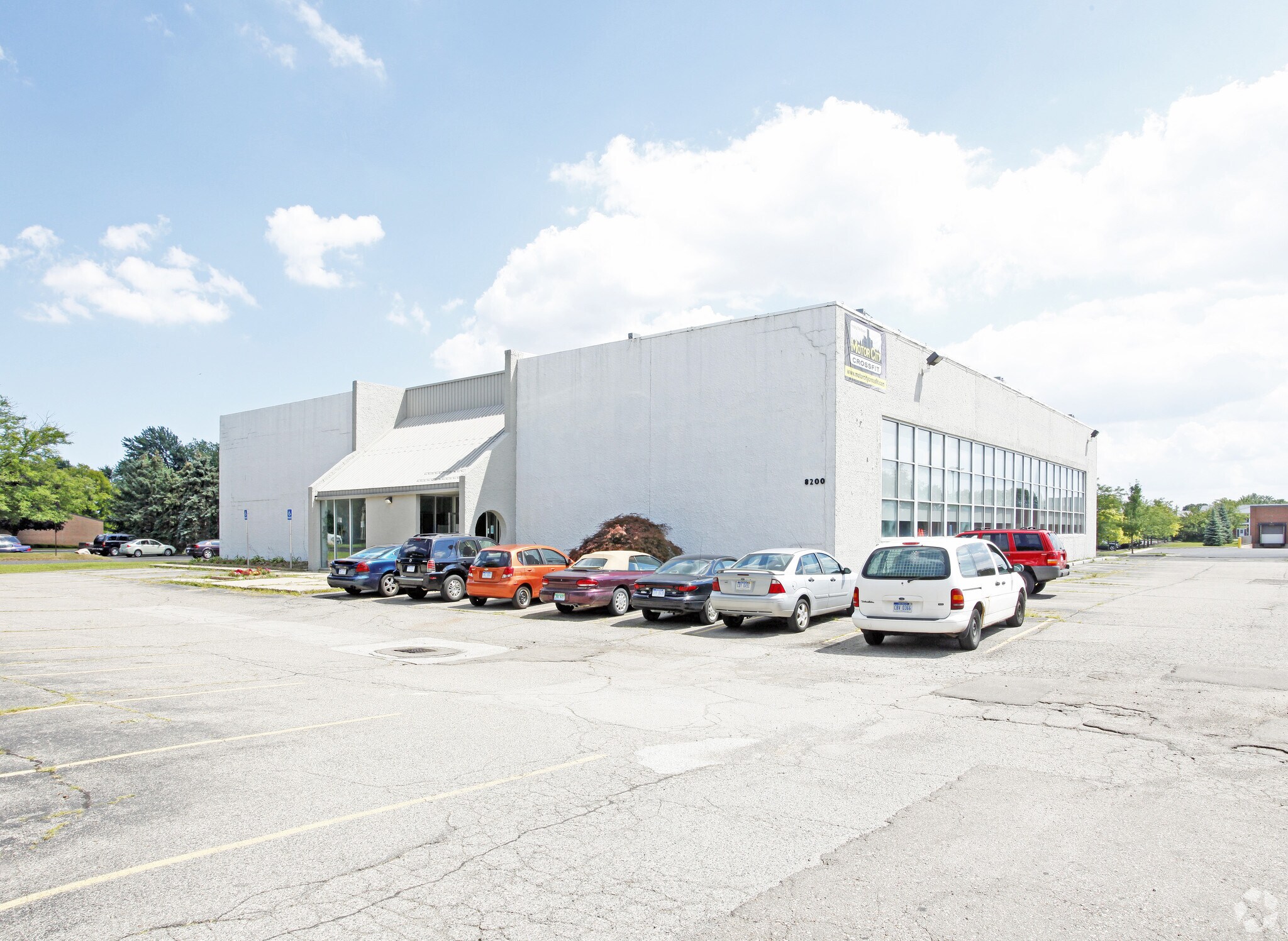 8200 Irving Rd, Sterling Heights, MI for sale Primary Photo- Image 1 of 1
