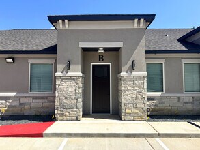 12410 Spring Cypress Rd, Tomball, TX to rent Building Photo- Image 1 of 19