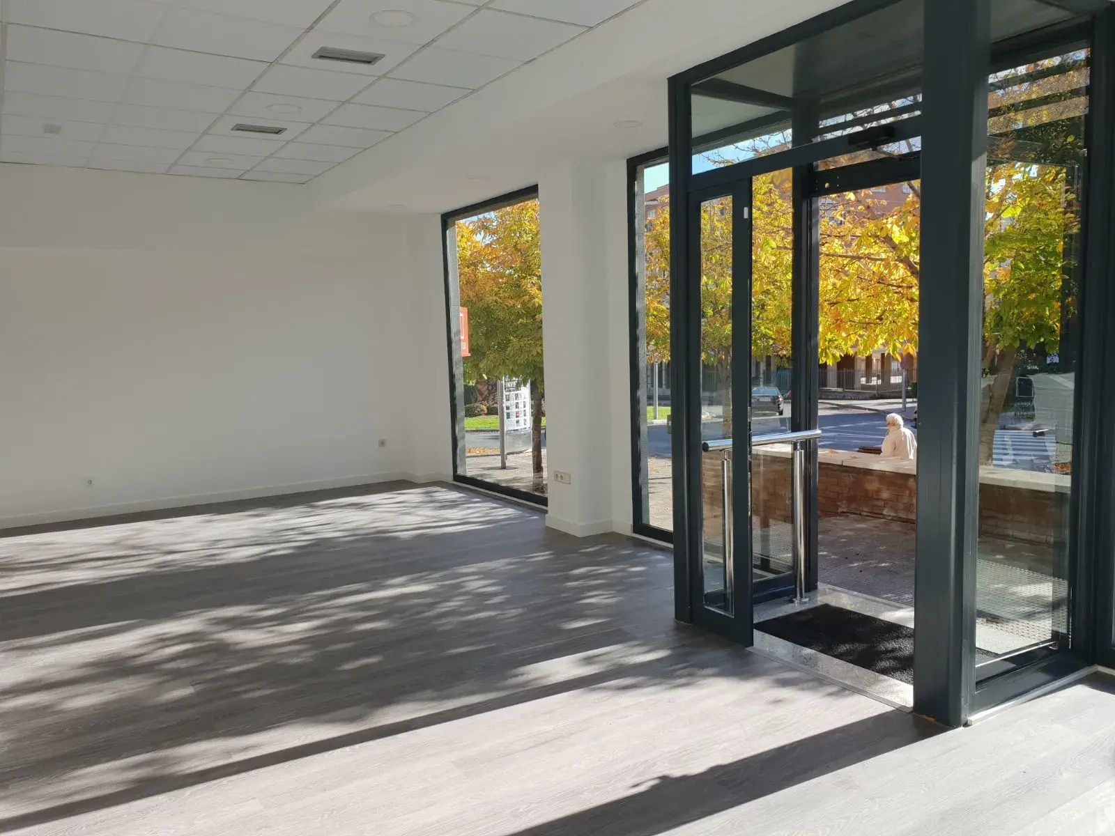 Retail in Coslada, Madrid to rent Interior Photo- Image 1 of 5