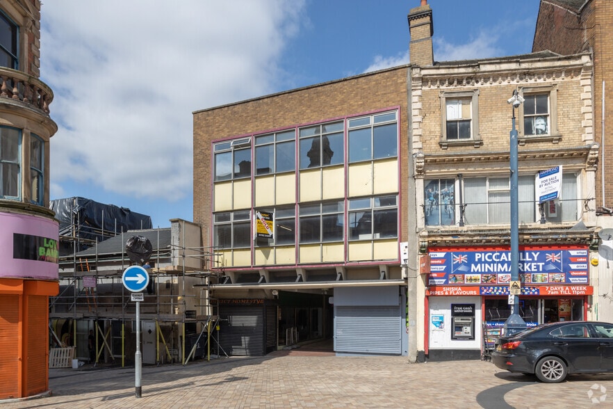 1-15 Piccadilly Arcade, Stoke On Trent to rent - Building Photo - Image 2 of 4