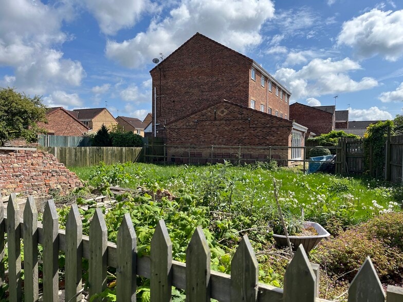 36 Beckside, Beverley for sale - Building Photo - Image 3 of 13