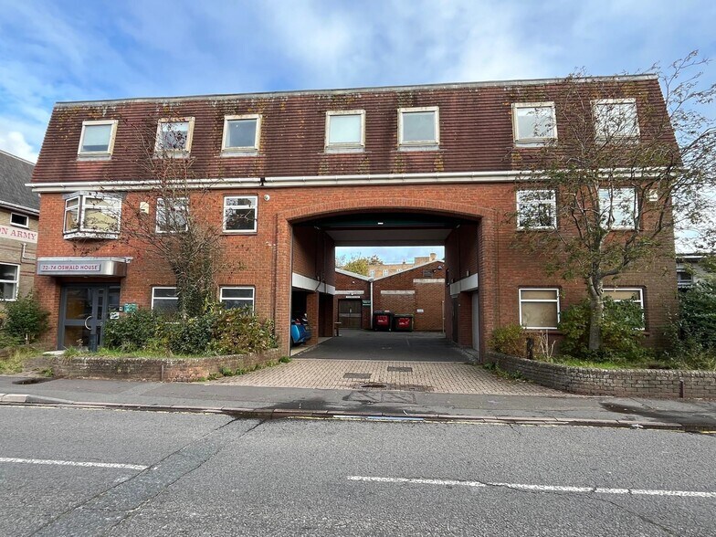 72-74 Palmerston Rd, Bournemouth for rent - Primary Photo - Image 1 of 10