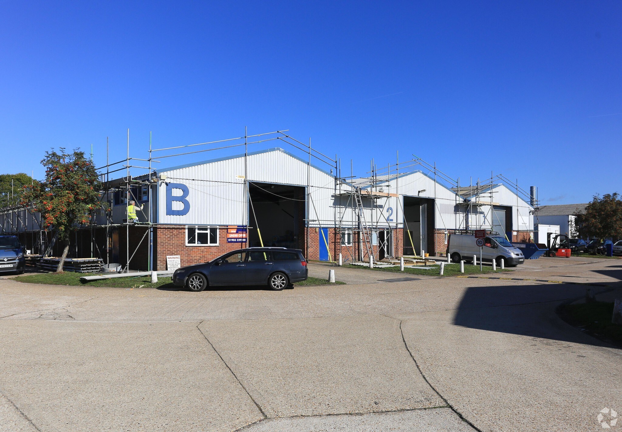 Burndell Rd, Ford to rent Primary Photo- Image 1 of 3