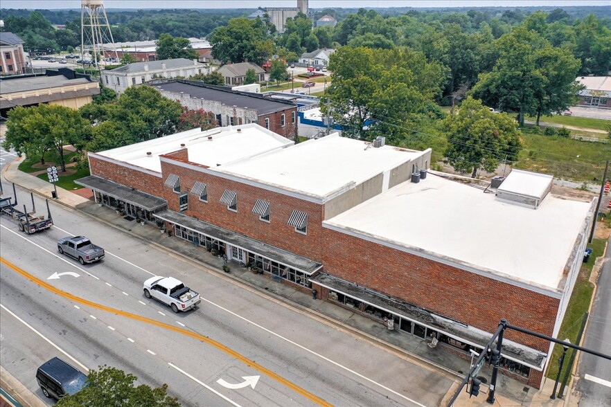 114 W 6th St, Waynesboro, GA for sale - Building Photo - Image 1 of 37