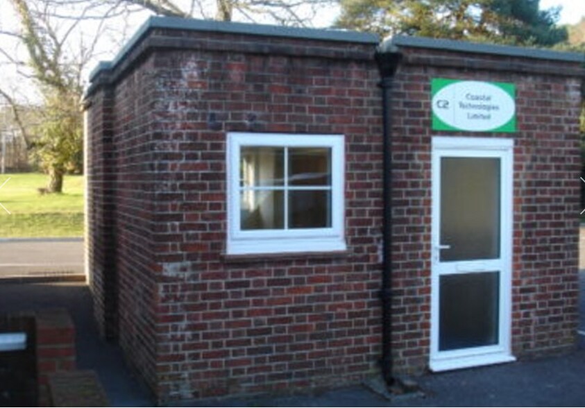 Unit C2 Admiralty Park, Poole for sale - Primary Photo - Image 1 of 1