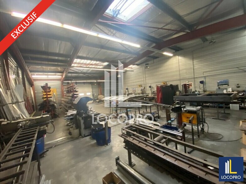 Light Industrial in Puget-sur-Argens for sale - Building Photo - Image 2 of 5