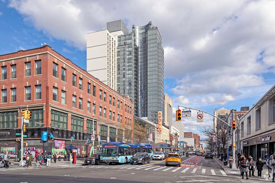 233 W 125th St, New York, NY to rent - Building Photo - Image 3 of 20