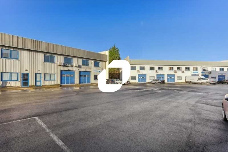 Light Industrial in Lisses to rent Building Photo- Image 1 of 9
