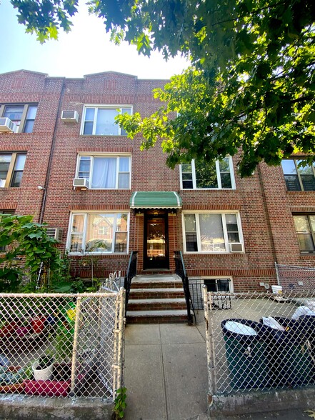 3047 49th St, Astoria, NY for sale - Primary Photo - Image 1 of 1