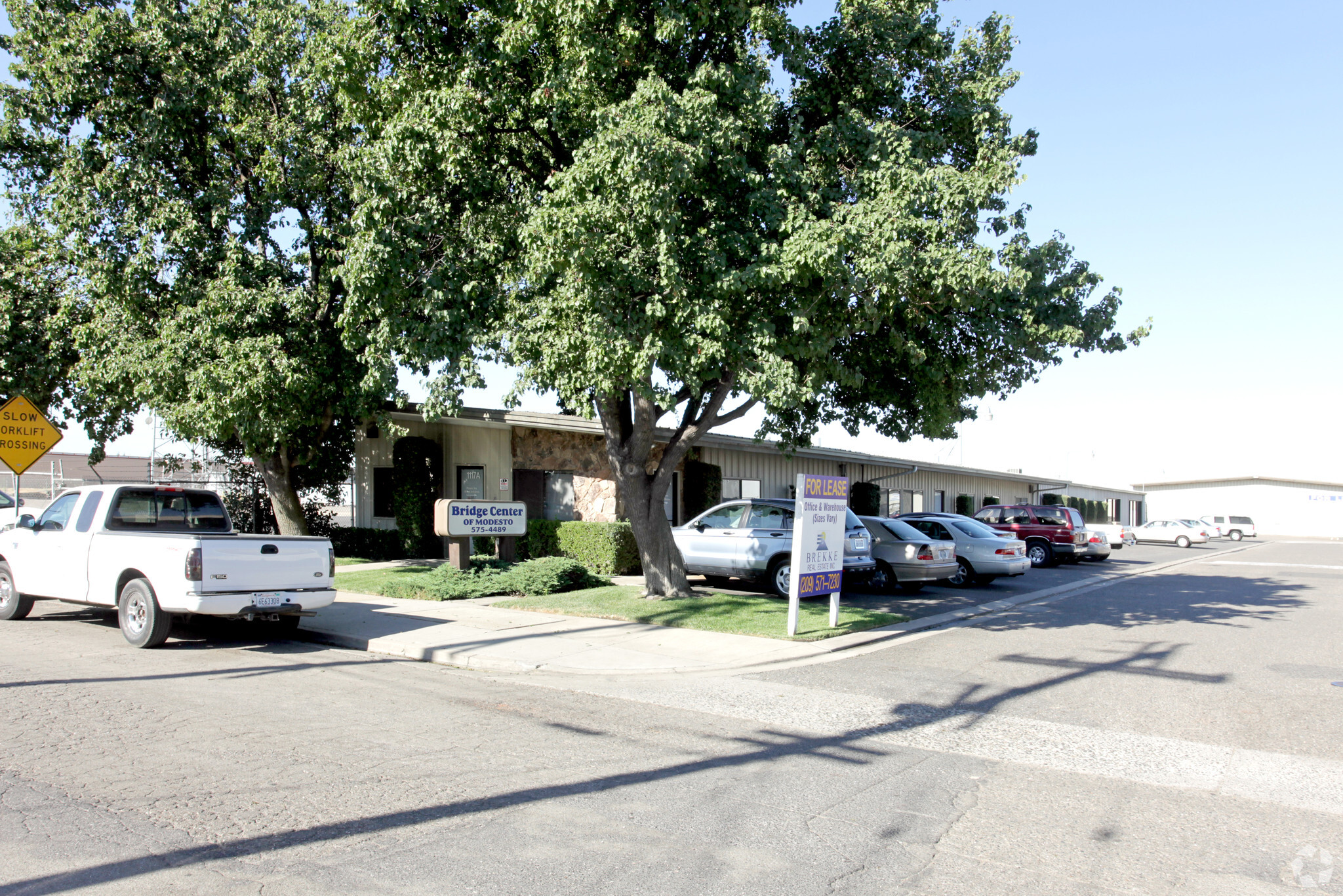 1117 Lone Palm Ave, Modesto, CA for sale Primary Photo- Image 1 of 1