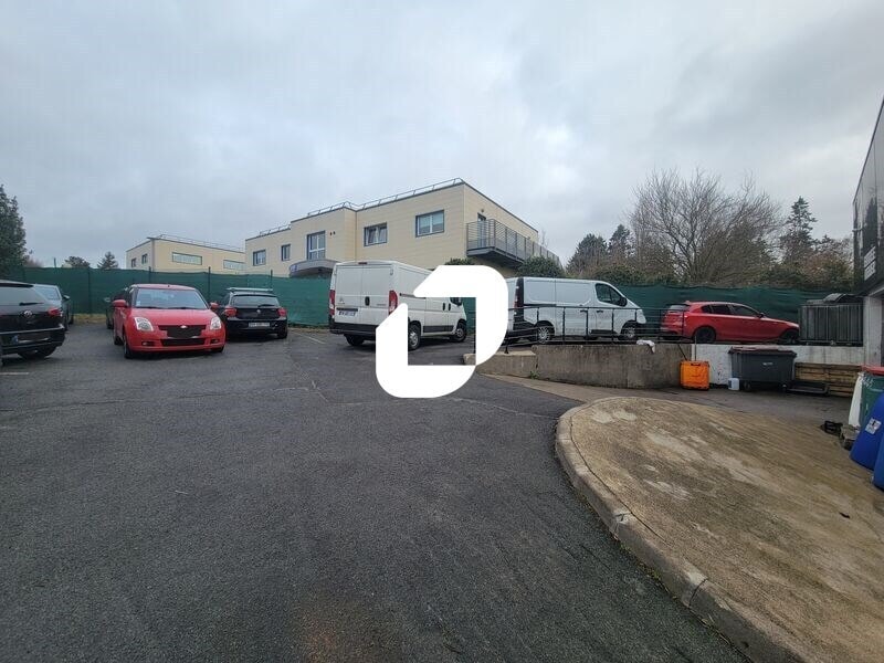 Light Industrial in Champlan to rent Building Photo- Image 1 of 21