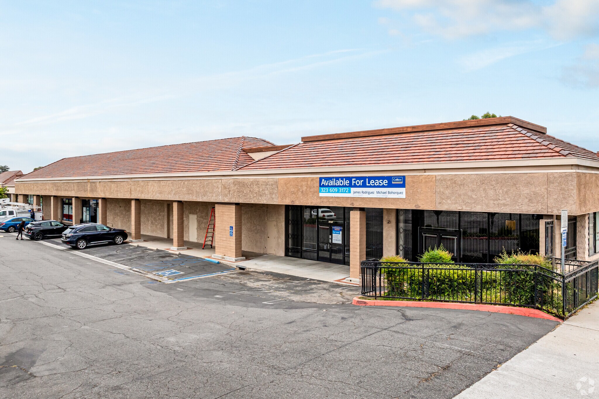 1025-1071 N Grand Ave, Covina, CA for sale Primary Photo- Image 1 of 1