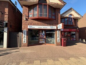 183-185 Lower Blandford Rd, Broadstone to rent Building Photo- Image 1 of 3