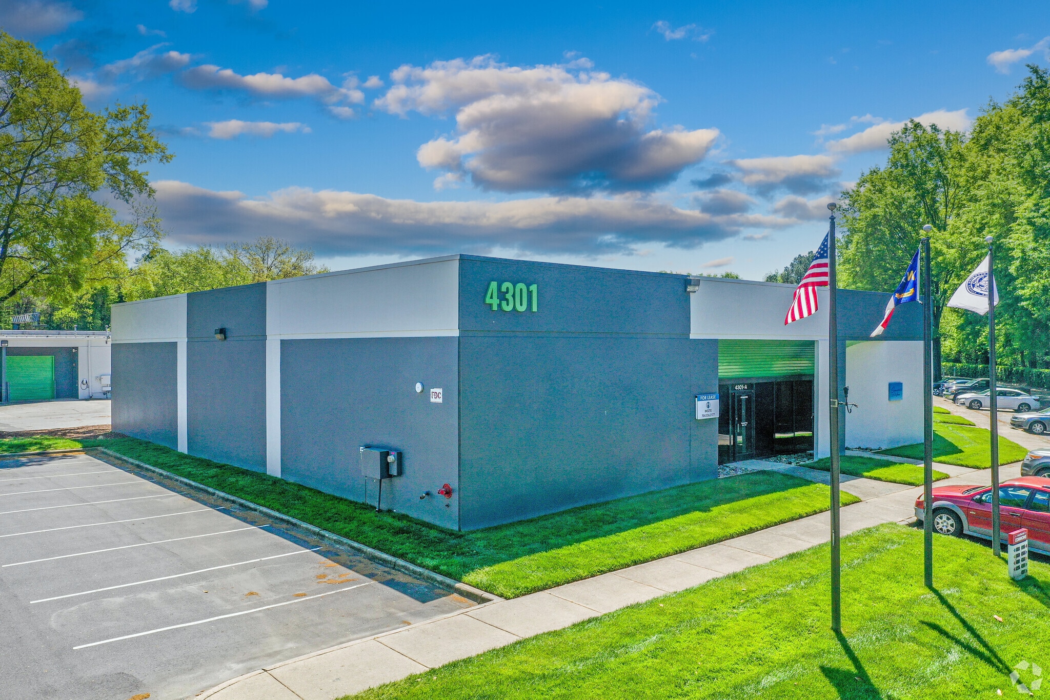 4301 Stuart Andrew Blvd, Charlotte, NC to rent Primary Photo- Image 1 of 16