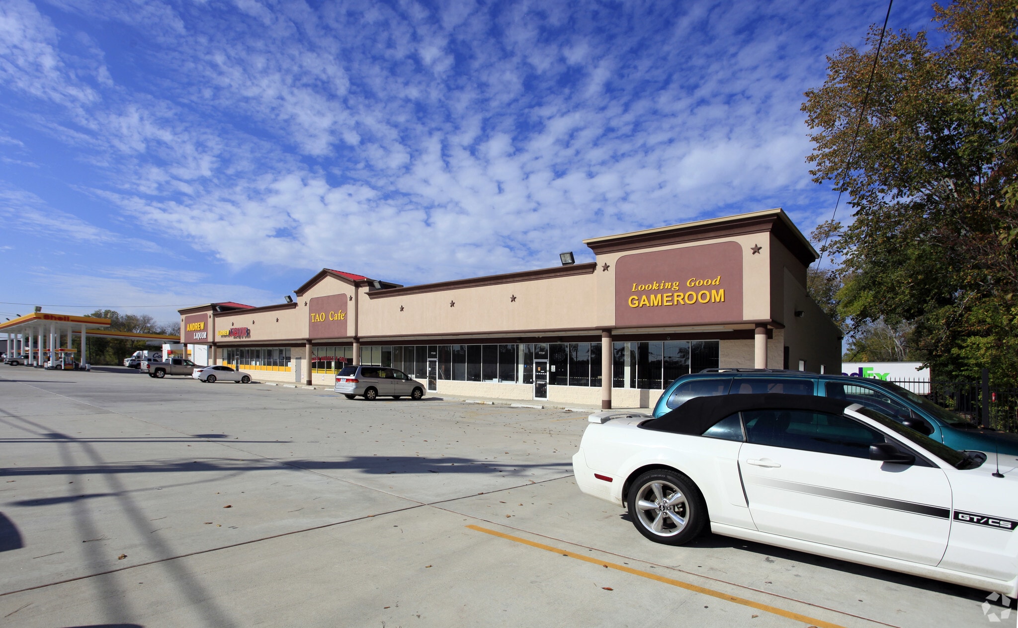 7721 Almedagenoa Rd, Houston 77075 Vimex Center