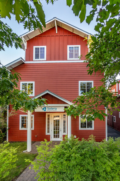 626 NW Arizona Ave, Bend, OR for sale - Building Photo - Image 3 of 31