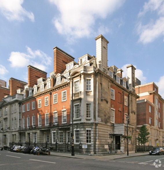 3-4 Devonshire St, London to rent - Building Photo - Image 1 of 9
