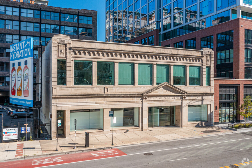 210-216 W Chicago Ave, Chicago, IL for rent - Building Photo - Image 1 of 5