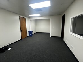 1216 N Velasco St, Angleton, TX for rent Building Photo- Image 1 of 6