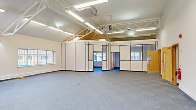 Tancred Clos, Leamington Spa to rent Interior Photo- Image 2 of 27