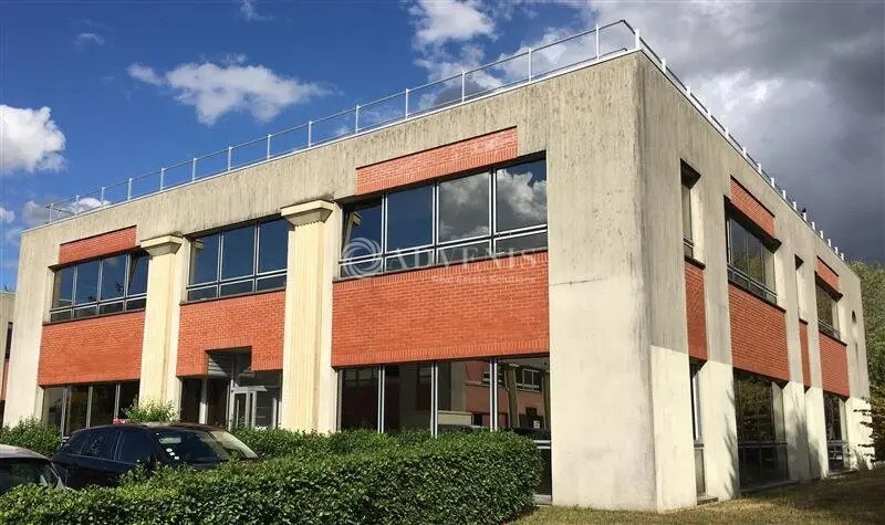 Office in Émerainville to rent - Building Photo - Image 1 of 10