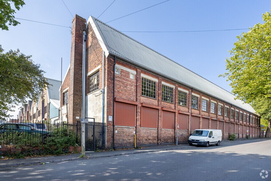 Marston Rd, Wolverhampton to rent - Building Photo - Image 2 of 2