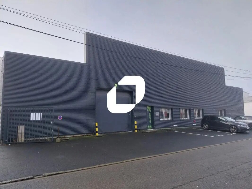 Light Industrial in Saint-Herblain to rent Building Photo- Image 1 of 9