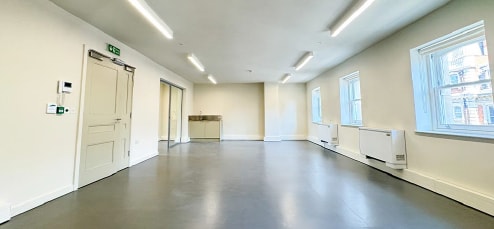 3 Mandeville Pl, London to rent Building Photo- Image 1 of 3