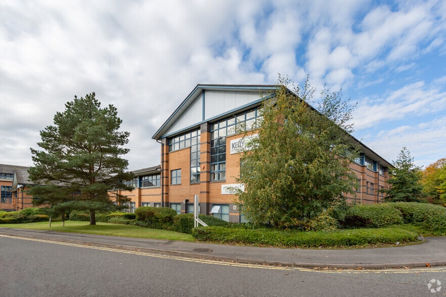 Hollinswood Ct, Telford to rent - Building Photo - Image 2 of 4